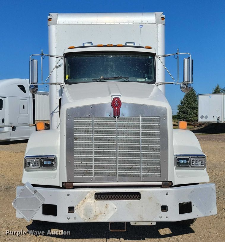 image for item DZ6641 2013 Kenworth  T800 box truck