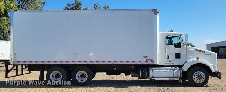 image for item DZ6641 2013 Kenworth  T800 box truck
