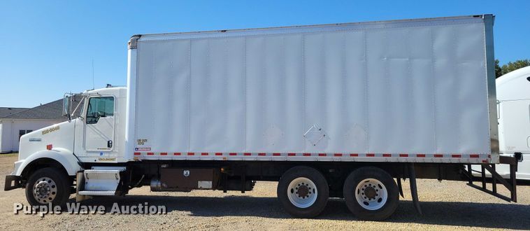 image for item DZ6641 2013 Kenworth  T800 box truck