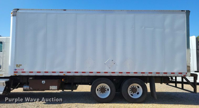 image for item DZ6641 2013 Kenworth  T800 box truck