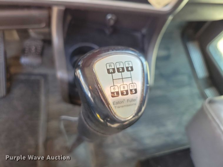 image for item DZ6641 2013 Kenworth  T800 box truck