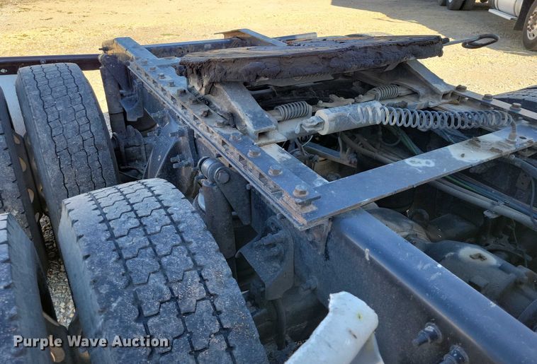 image for item DZ6642 2015 Freightliner  Cascadia semi truck