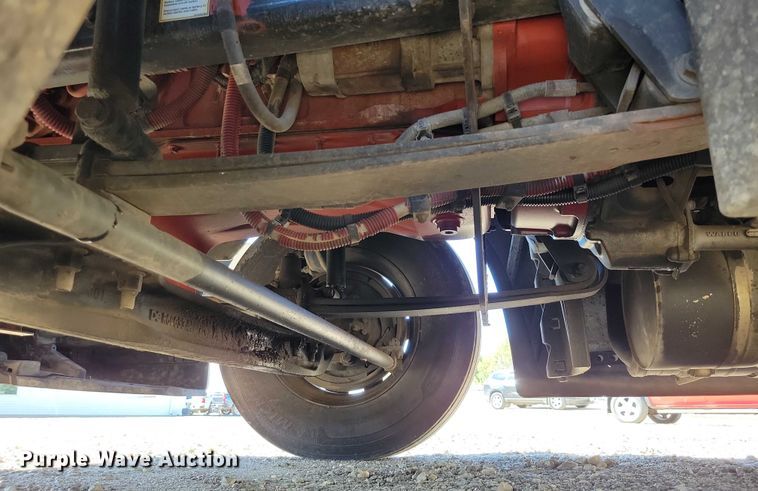 image for item DZ6642 2015 Freightliner  Cascadia semi truck