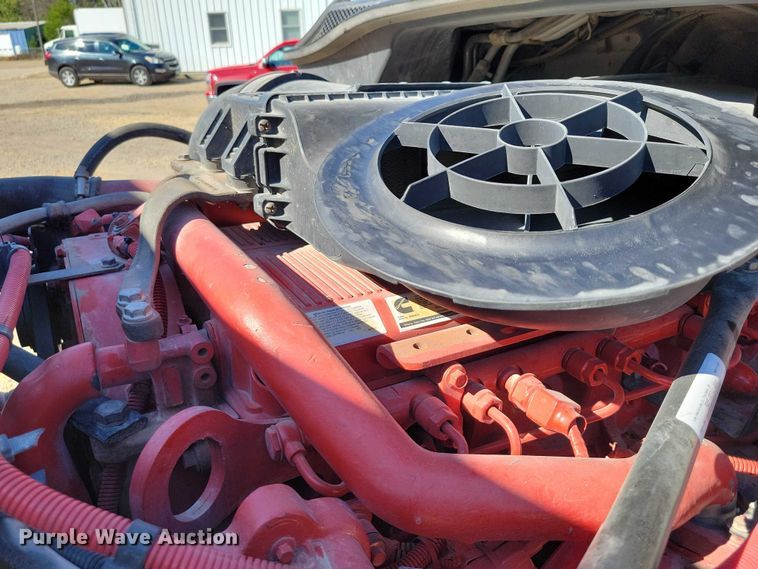 image for item DZ6642 2015 Freightliner  Cascadia semi truck