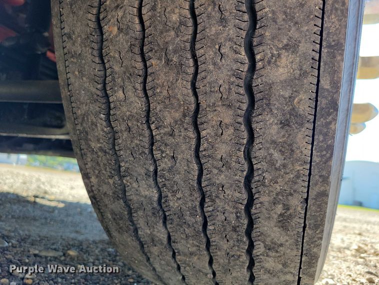 image for item DZ6642 2015 Freightliner  Cascadia semi truck