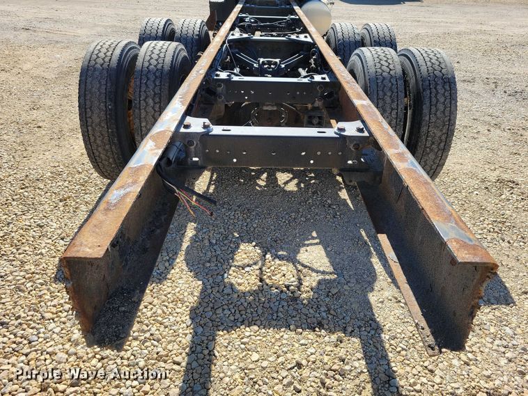 image for item DZ6643 2010 Kenworth  T800 truck cab and chassis