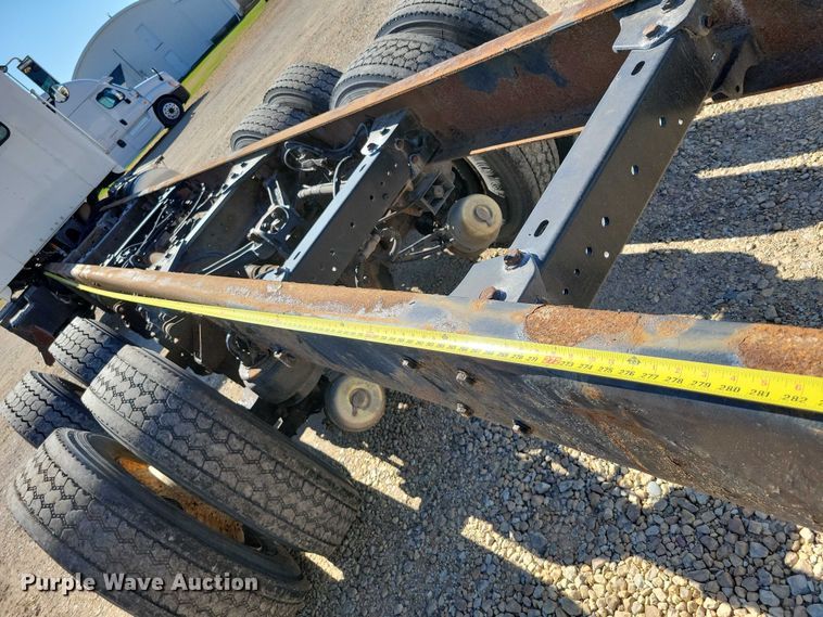 image for item DZ6643 2010 Kenworth  T800 truck cab and chassis