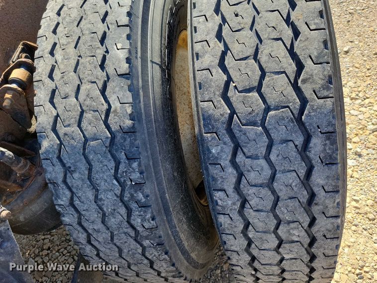 image for item DZ6643 2010 Kenworth  T800 truck cab and chassis