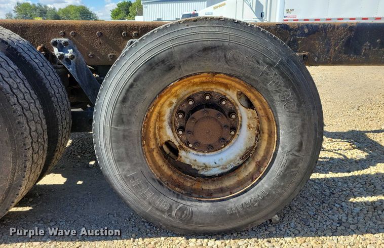 image for item DZ6643 2010 Kenworth  T800 truck cab and chassis