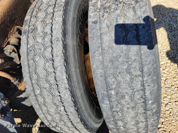 image for item DZ6643 2010 Kenworth  T800 truck cab and chassis