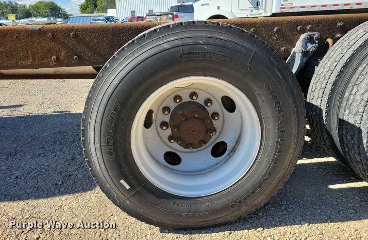 image for item DZ6643 2010 Kenworth  T800 truck cab and chassis