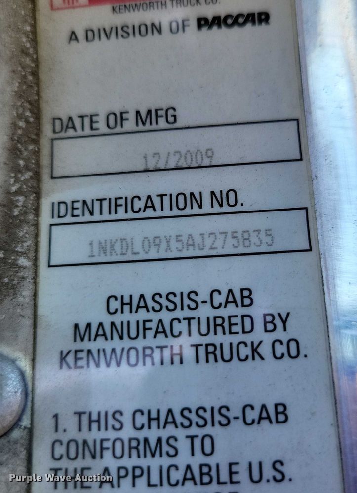 image for item DZ6643 2010 Kenworth  T800 truck cab and chassis