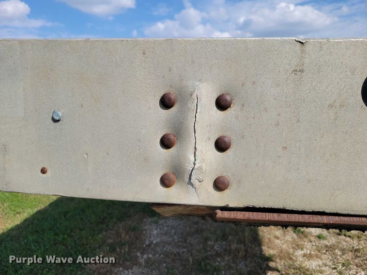 image for item DZ6729 1994 Wilson Roadbrute flatbed trailer