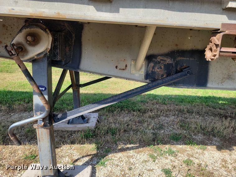 image for item DZ6729 1994 Wilson Roadbrute flatbed trailer