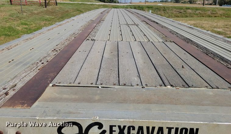 image for item DZ6729 1994 Wilson Roadbrute flatbed trailer