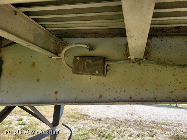 image for item DZ6729 1994 Wilson Roadbrute flatbed trailer