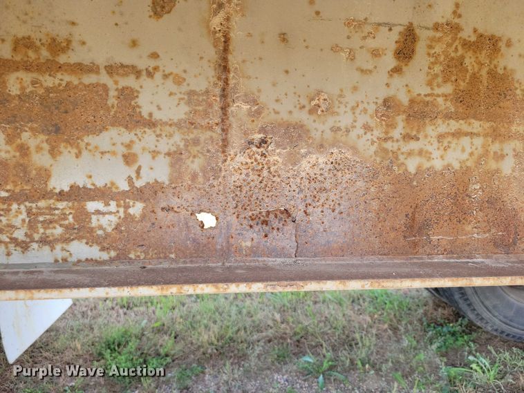 image for item DZ6729 1994 Wilson Roadbrute flatbed trailer