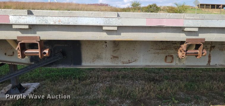 image for item DZ6729 1994 Wilson Roadbrute flatbed trailer