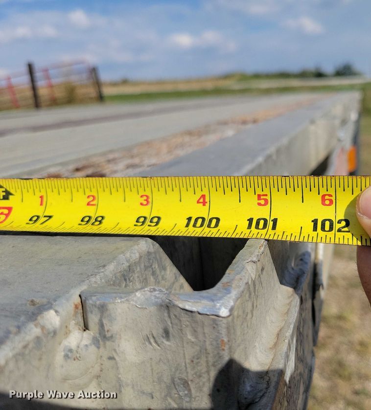 image for item DZ6729 1994 Wilson Roadbrute flatbed trailer