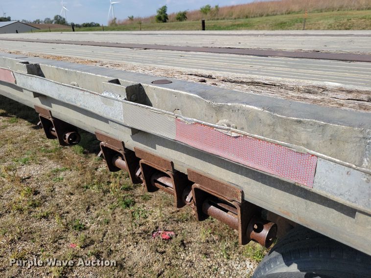image for item DZ6729 1994 Wilson Roadbrute flatbed trailer