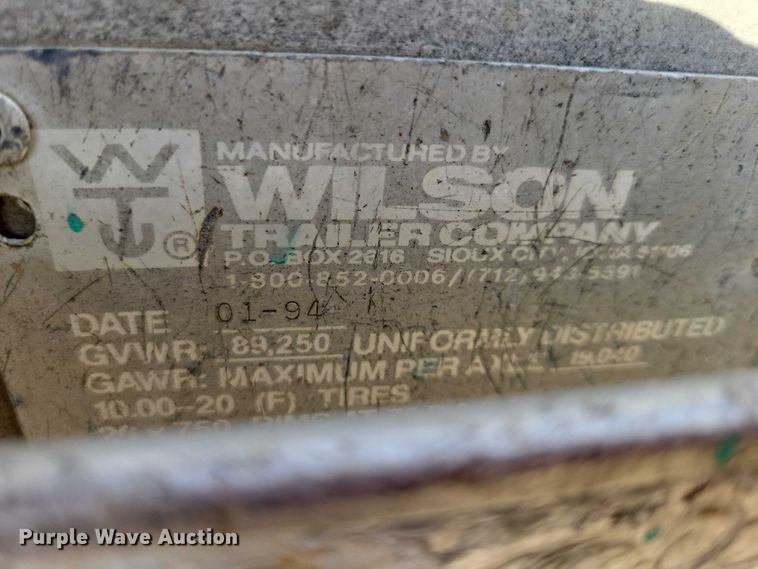 image for item DZ6729 1994 Wilson Roadbrute flatbed trailer