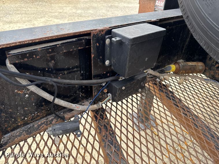 image for item EA1933 2009 Kiefer built Inc 2000 25 PT equipment trailer