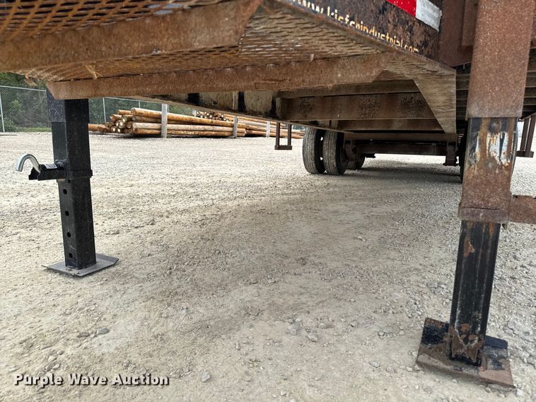 image for item EA1933 2009 Kiefer built Inc 2000 25 PT equipment trailer