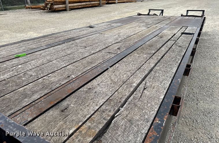 image for item EA1933 2009 Kiefer built Inc 2000 25 PT equipment trailer