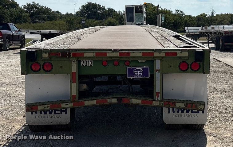 image for item EA7528 1995 Untility FS2CHAE flatbed trailer