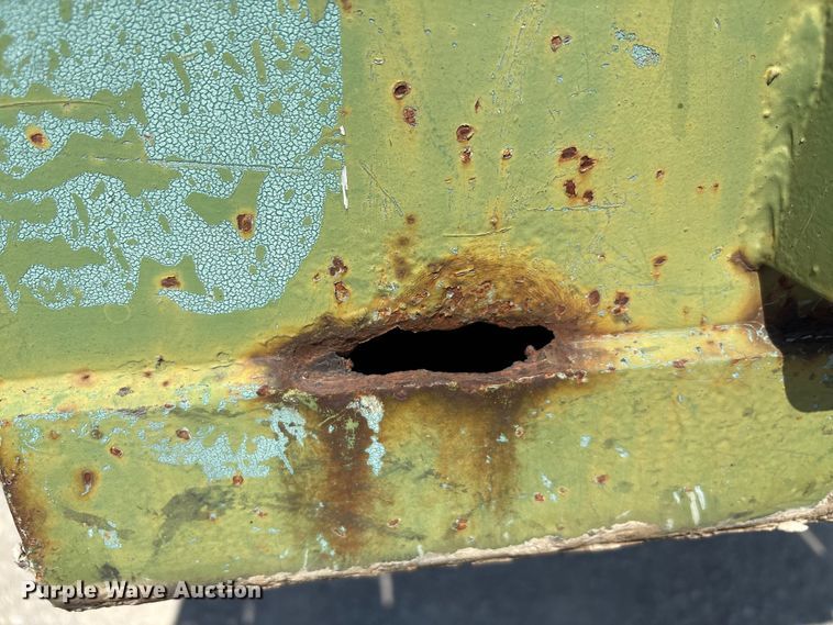 image for item EA7528 1995 Untility FS2CHAE flatbed trailer