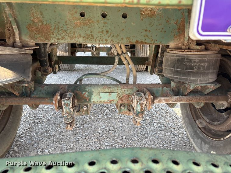 image for item EA7528 1995 Untility FS2CHAE flatbed trailer