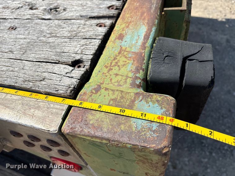 image for item EA7528 1995 Untility FS2CHAE flatbed trailer