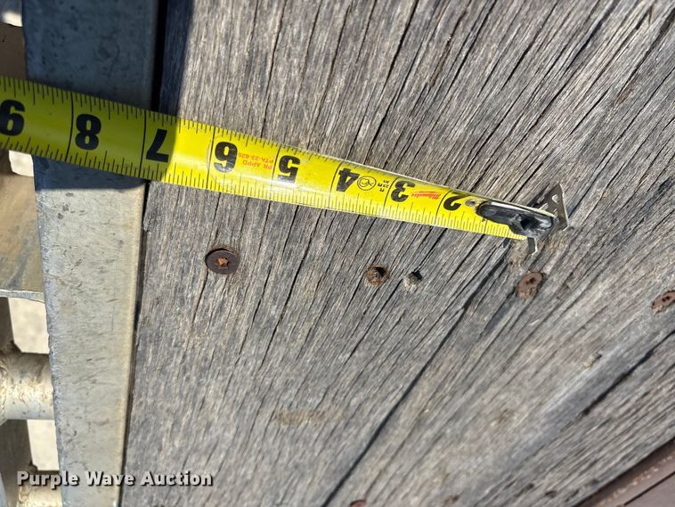 image for item EA7528 1995 Untility FS2CHAE flatbed trailer