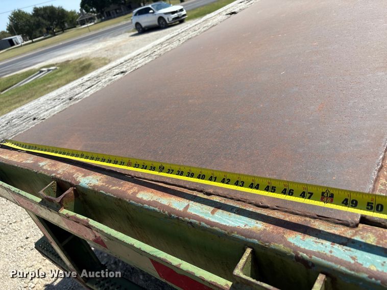 image for item EA7528 1995 Untility FS2CHAE flatbed trailer