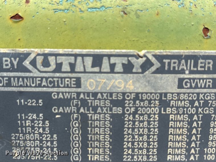 image for item EA7528 1995 Untility FS2CHAE flatbed trailer