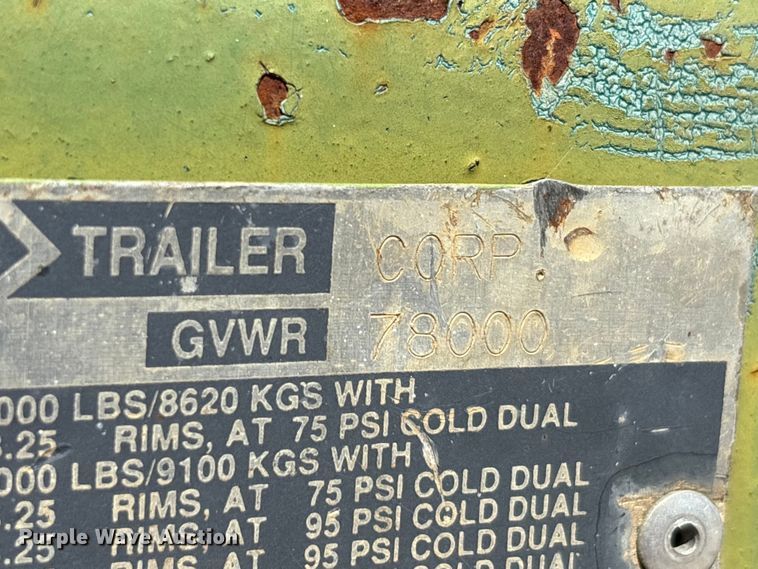 image for item EA7528 1995 Untility FS2CHAE flatbed trailer