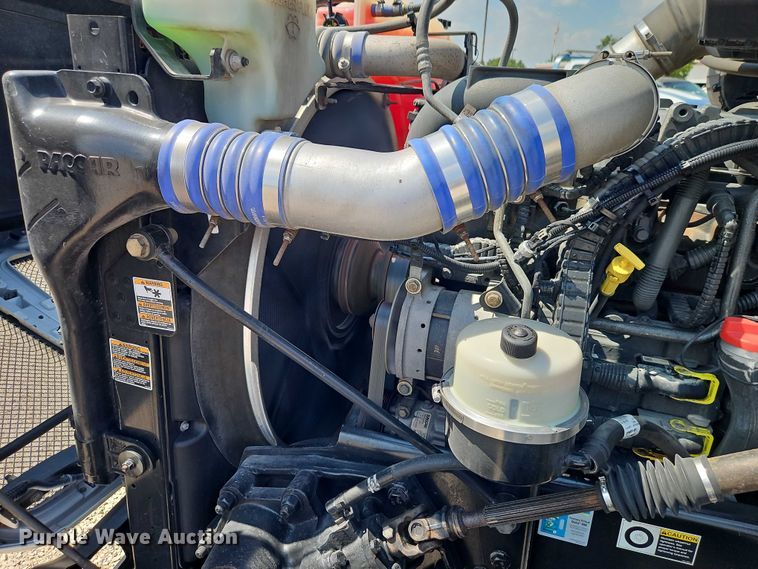 image for item EB8218 2017 Kenworth T680 semi truck