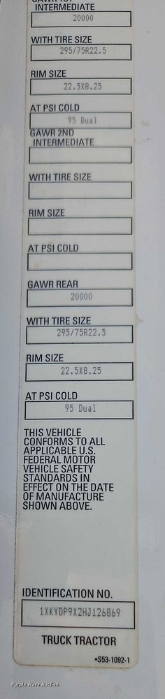 image for item EB8218 2017 Kenworth T680 semi truck