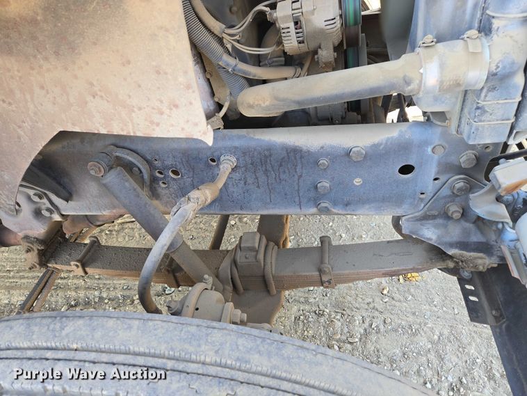 image for item EC1142 1994 Ford LN8000 flatbed truck