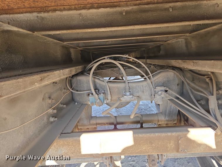 image for item EC1142 1994 Ford LN8000 flatbed truck