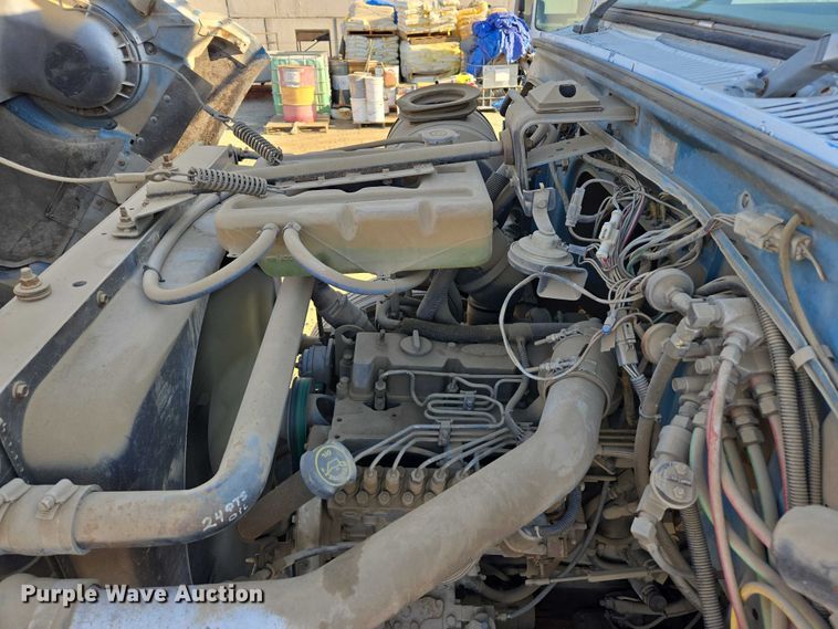 image for item EC1142 1994 Ford LN8000 flatbed truck