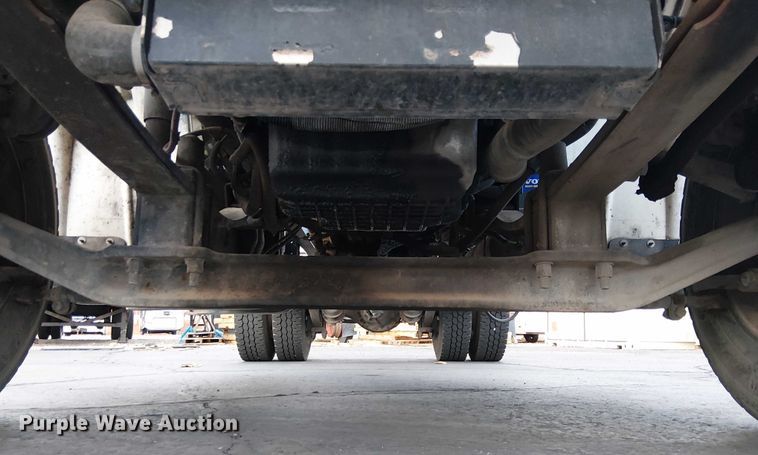 image for item EC1203 2007 Freightliner M2 semi truck