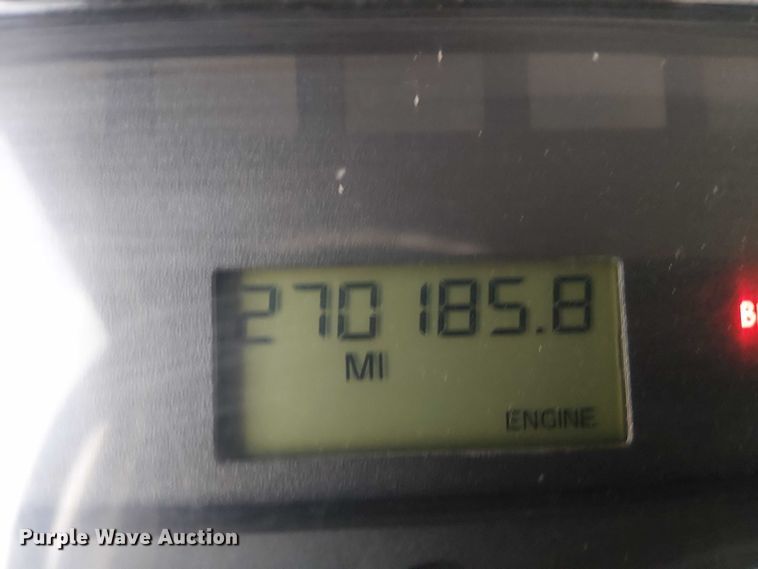 image for item EC1203 2007 Freightliner M2 semi truck