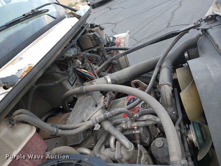 image for item EC1203 2007 Freightliner M2 semi truck