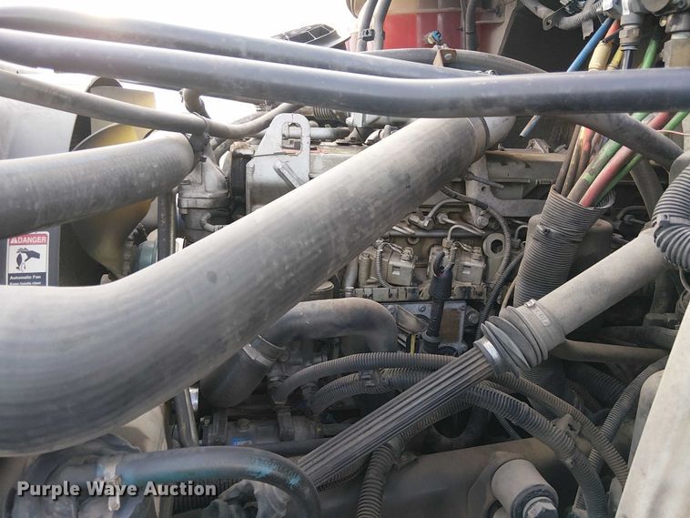 image for item EC1203 2007 Freightliner M2 semi truck