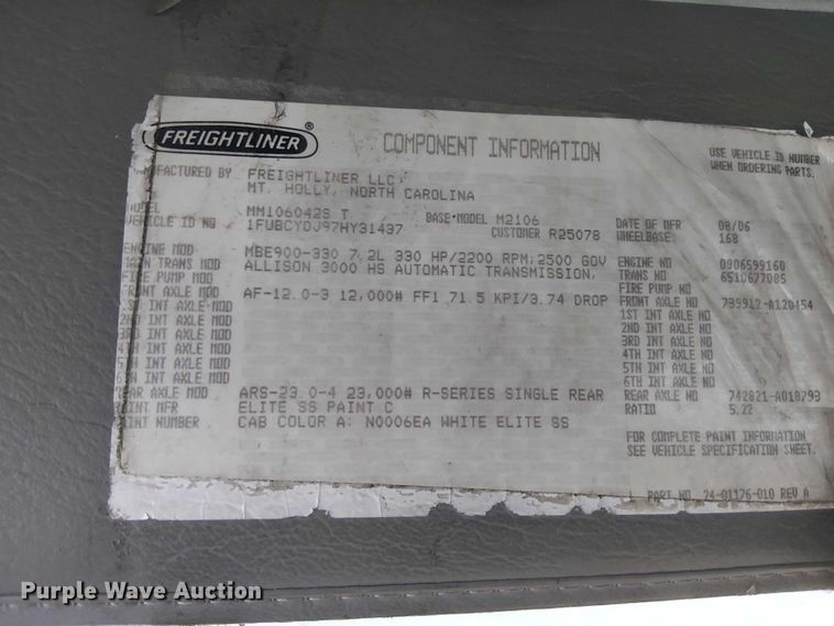 image for item EC1203 2007 Freightliner M2 semi truck