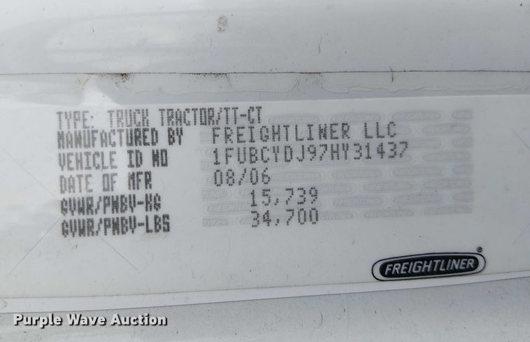 image for item EC1203 2007 Freightliner M2 semi truck