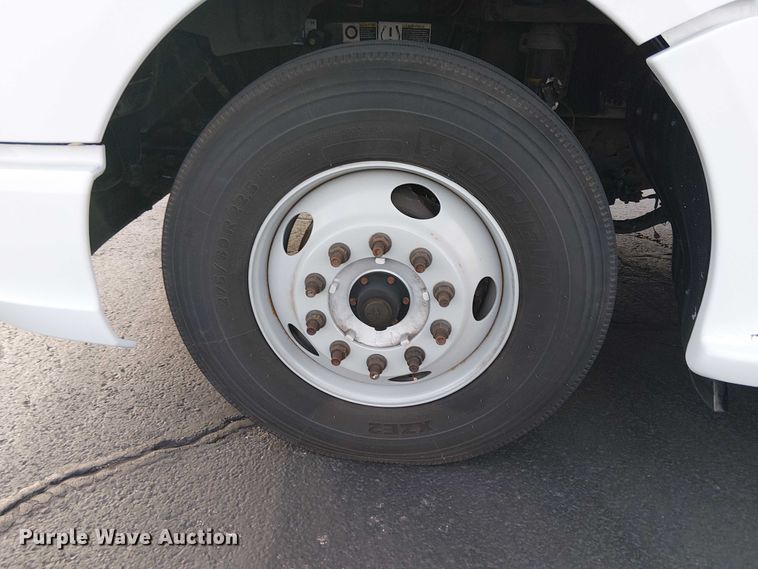 image for item EC1205 2017 Kenworth T680 semi truck