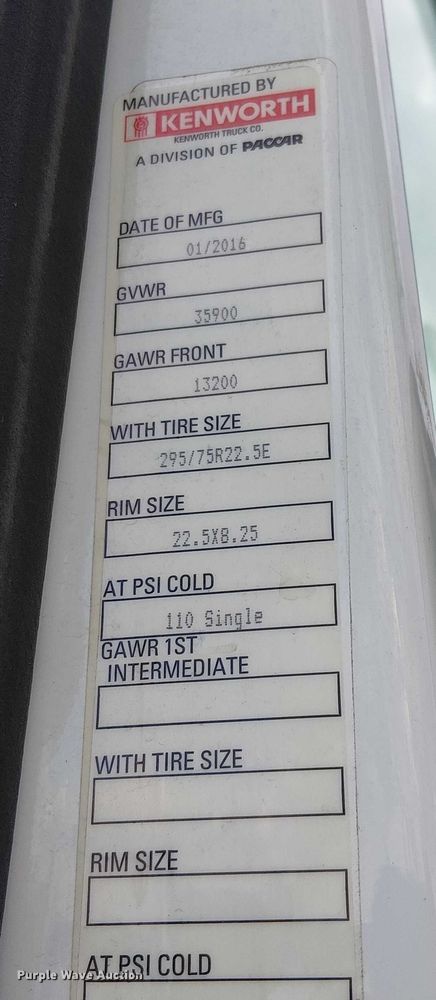 image for item EC1205 2017 Kenworth T680 semi truck