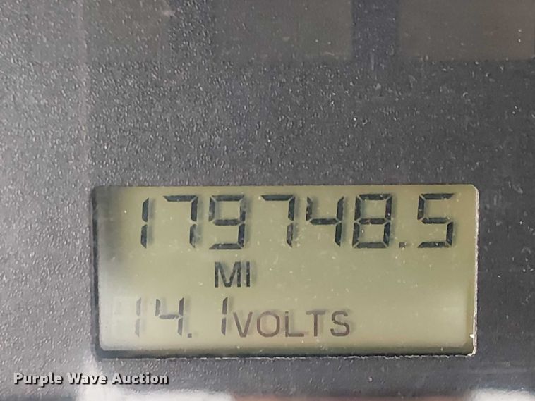 image for item EC1206 2006 Freightliner M2 semi truck